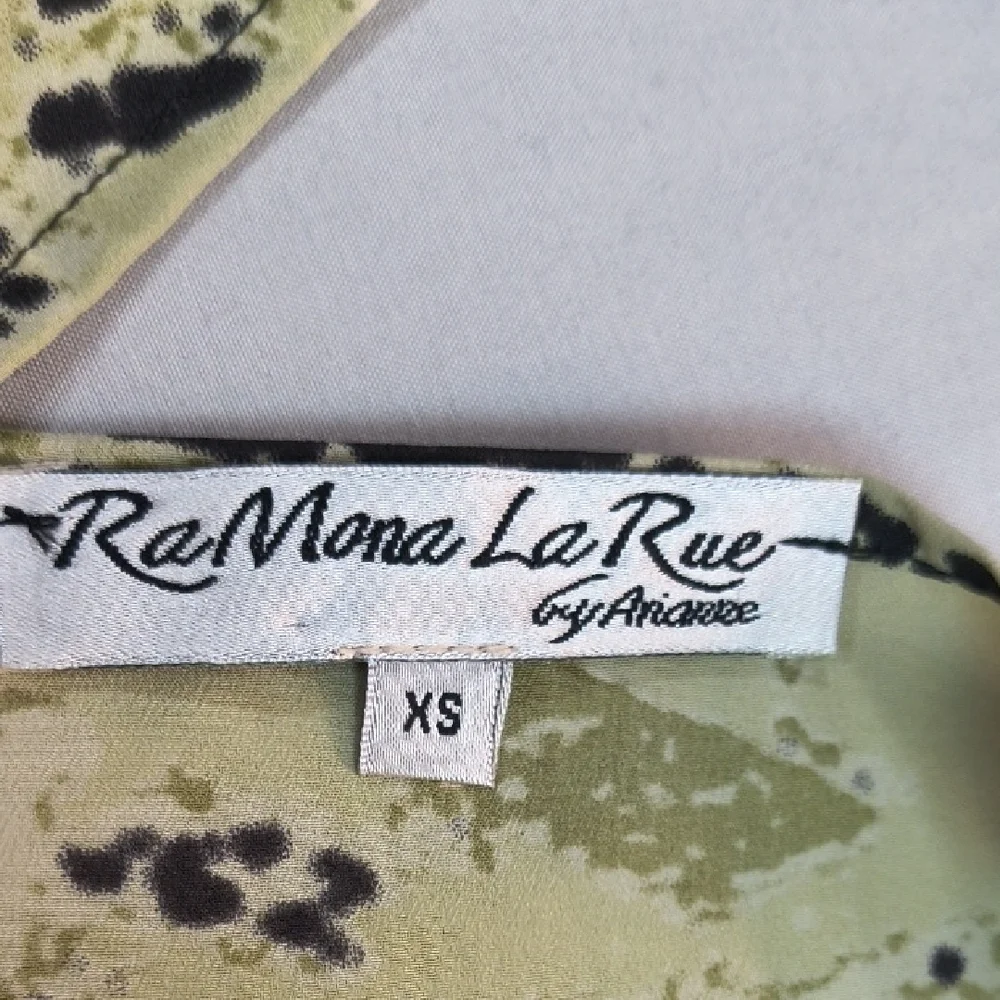 Ramona Larue By Arianne Green Silk Top size XS - Picture 7 of 7